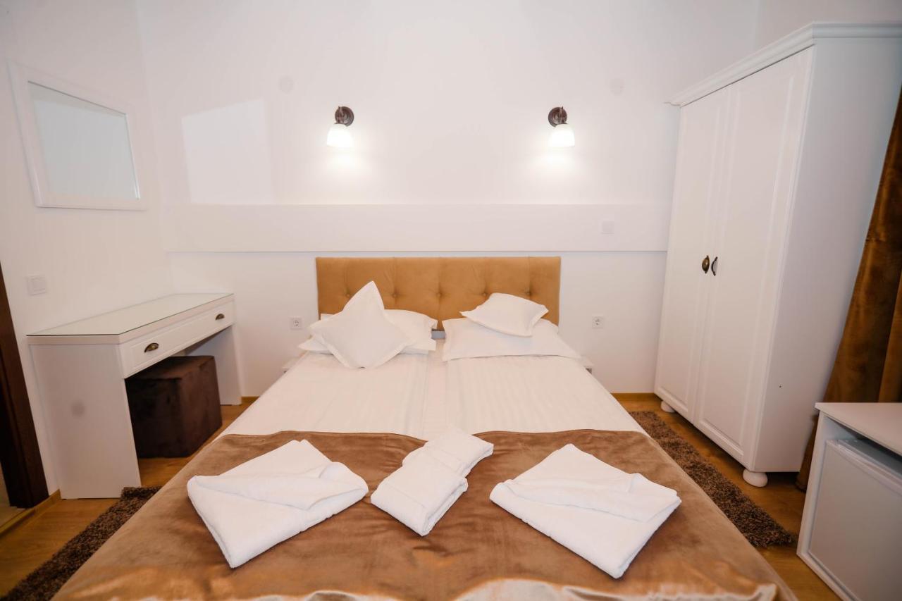 Casa Marica 3*