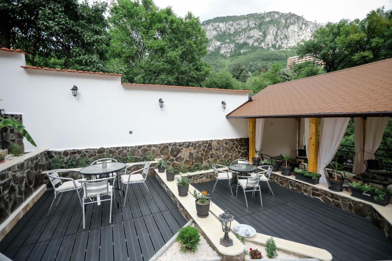 Casa Marica 3*